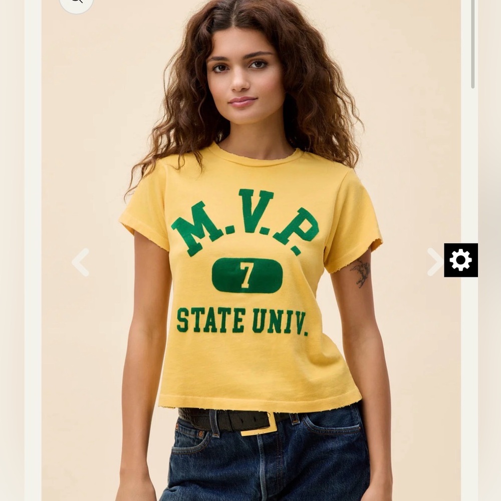 Daydreamer MVP Tee size Large NWT